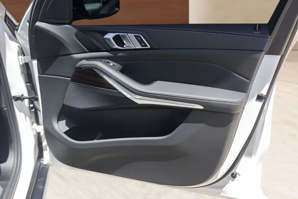 BMW X5 photo 25