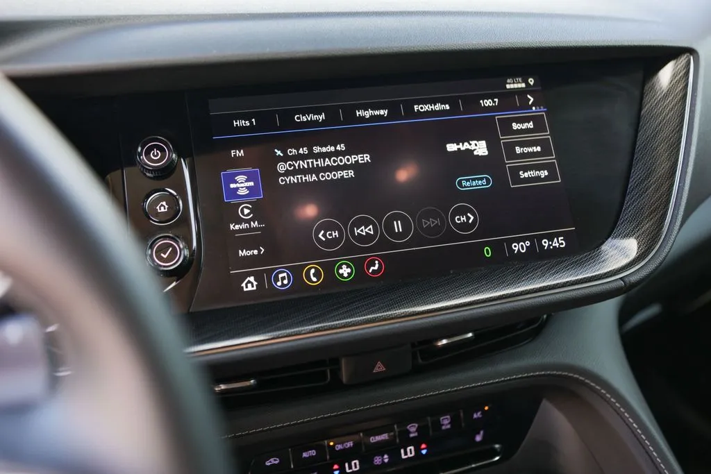 Buick Envision photo 16