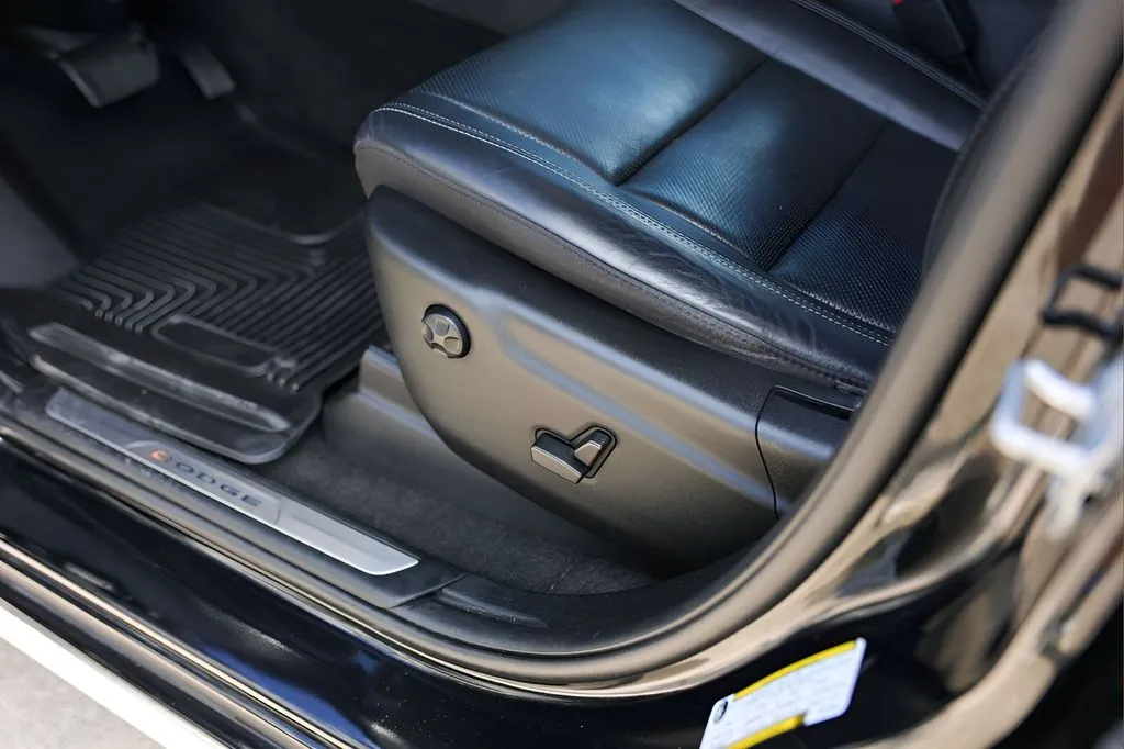 Dodge Durango photo 8