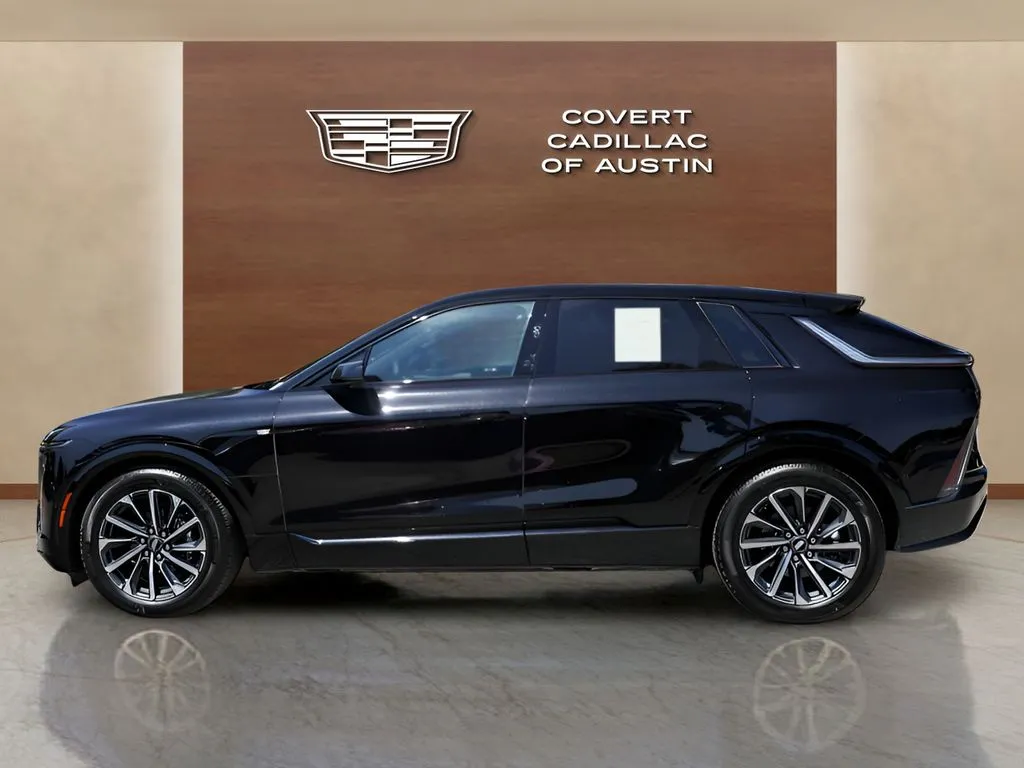 Cadillac Lyriq photo 2