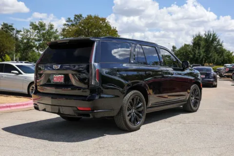 More photos of 2022 Cadillac Escalade Sport Platinum at Covert Cadillac, TX