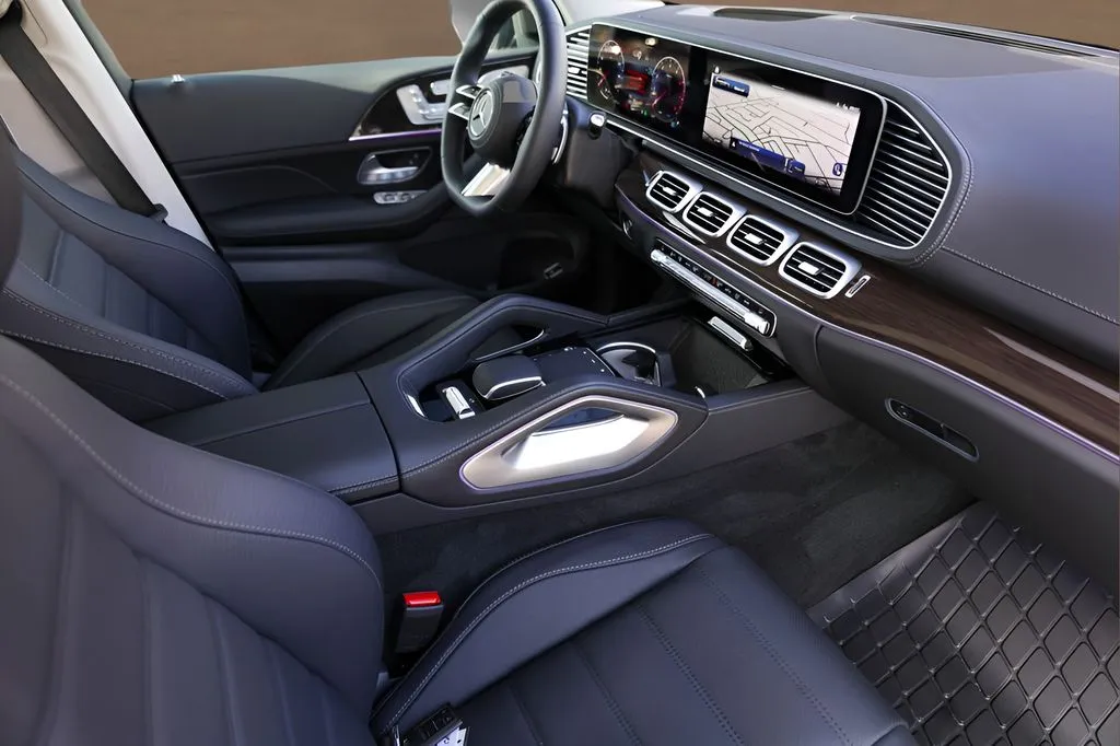 Mercedes-Benz GLS photo 31