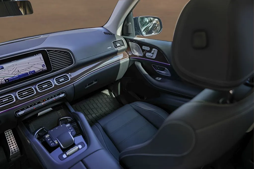 Mercedes-Benz GLS photo 29