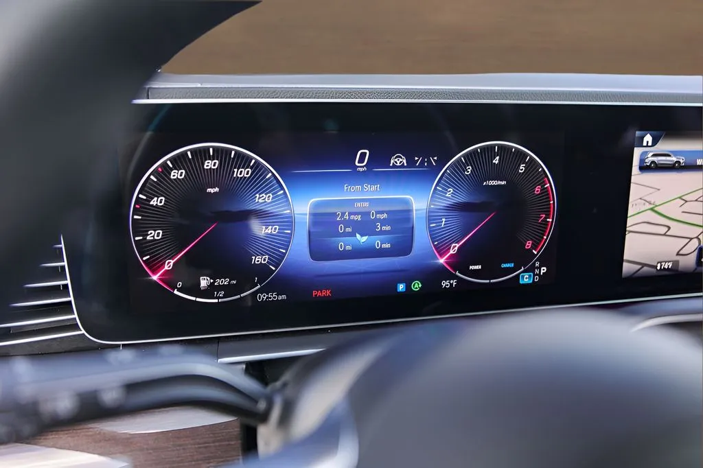 Mercedes-Benz GLS photo 10