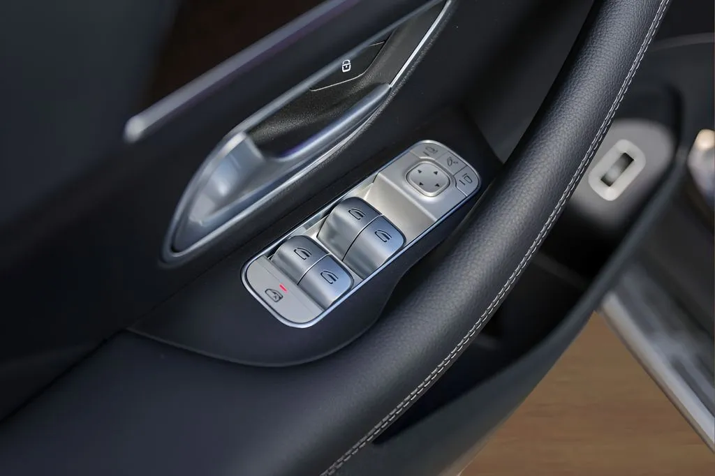 Mercedes-Benz GLS photo 23