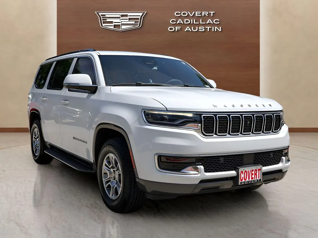 Jeep Wagoneer photo 6