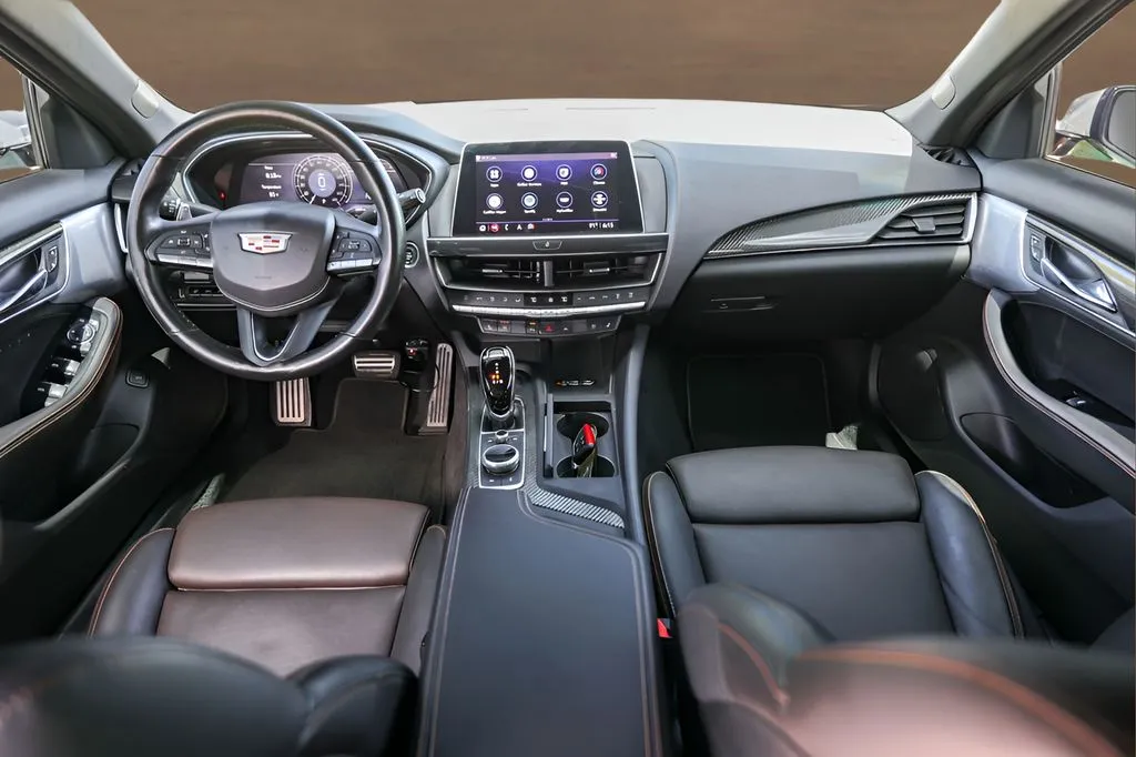 Cadillac CT5 photo 26