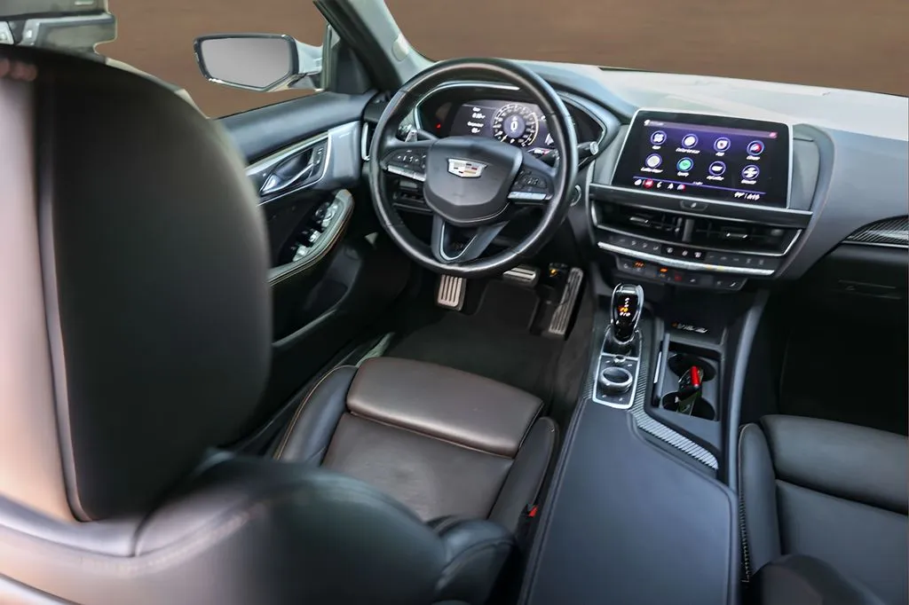 Cadillac CT5 photo 27