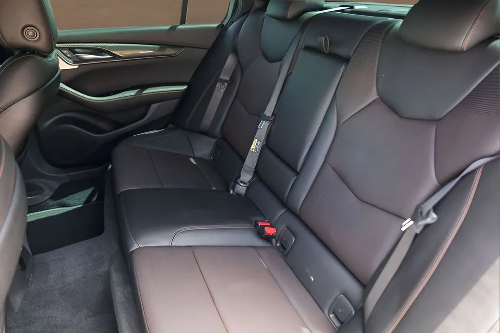 Cadillac CT5 photo 25