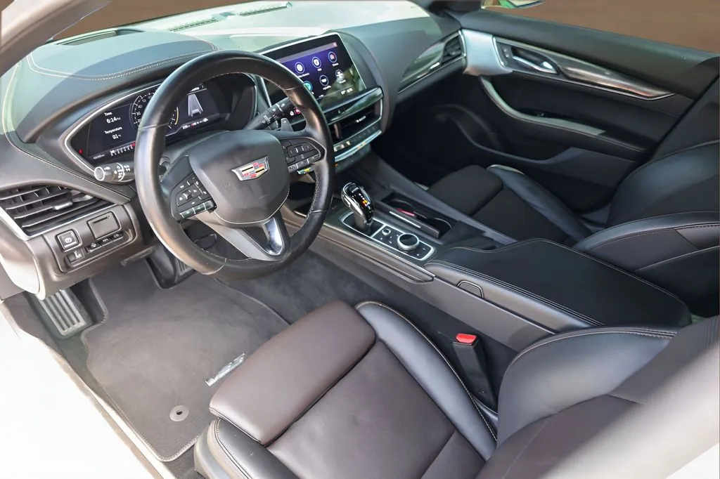Cadillac CT5 photo 10