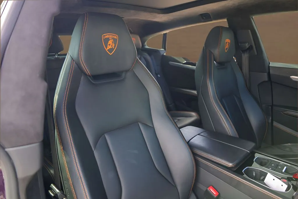 Lamborghini URUS photo 34