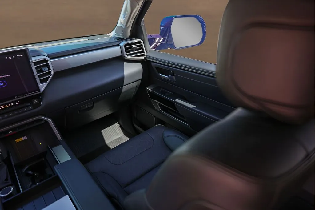 Toyota Sequoia photo 27