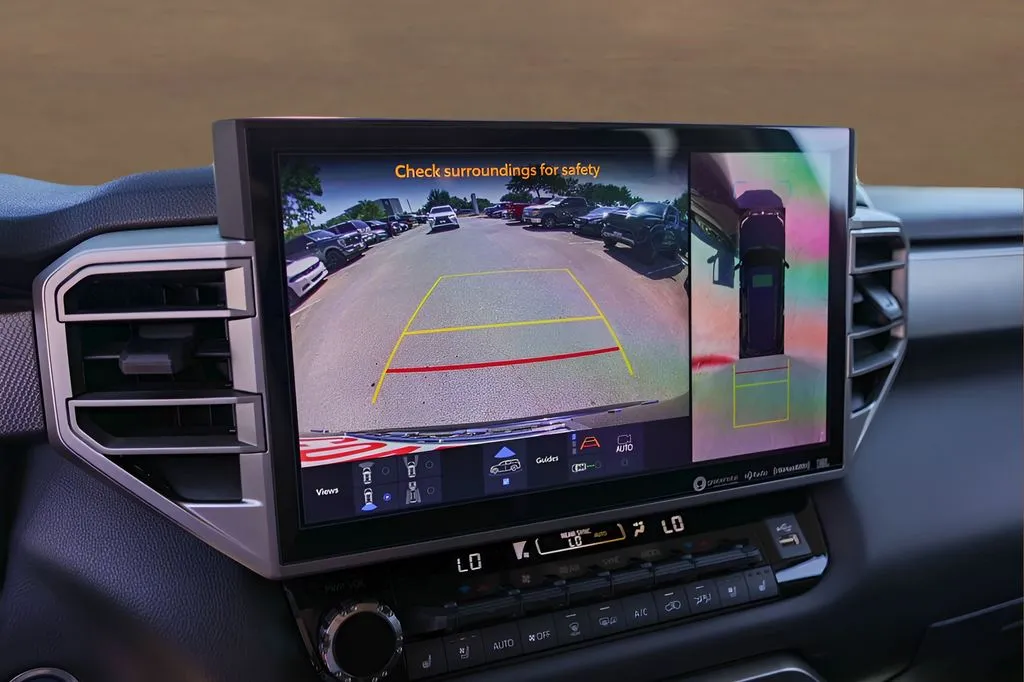 Toyota Sequoia photo 16
