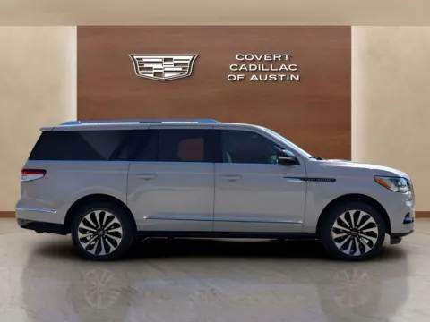 More photos of 2022 Lincoln Navigator L Reserve at Covert Cadillac, TX