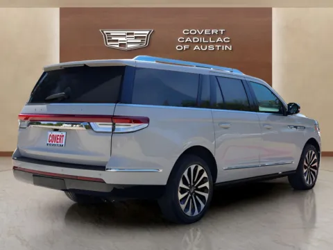 More photos of 2022 Lincoln Navigator L Reserve at Covert Cadillac, TX