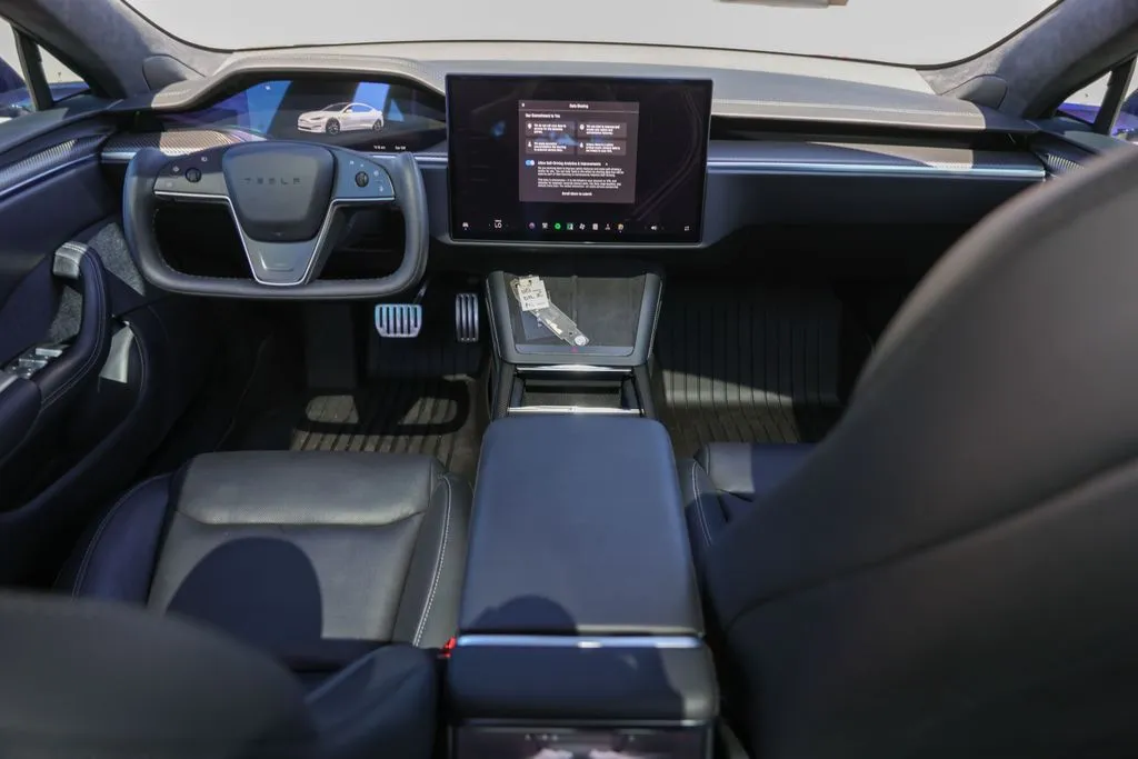 Tesla Model S photo 25