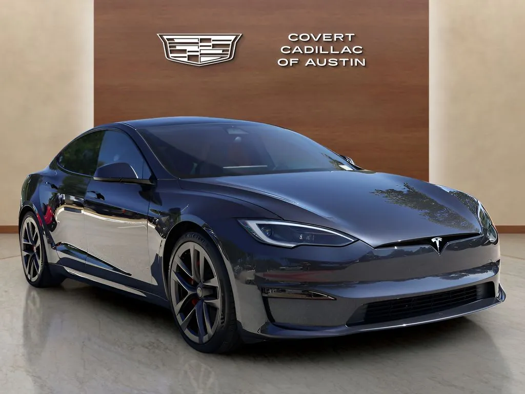 Tesla Model S photo 6
