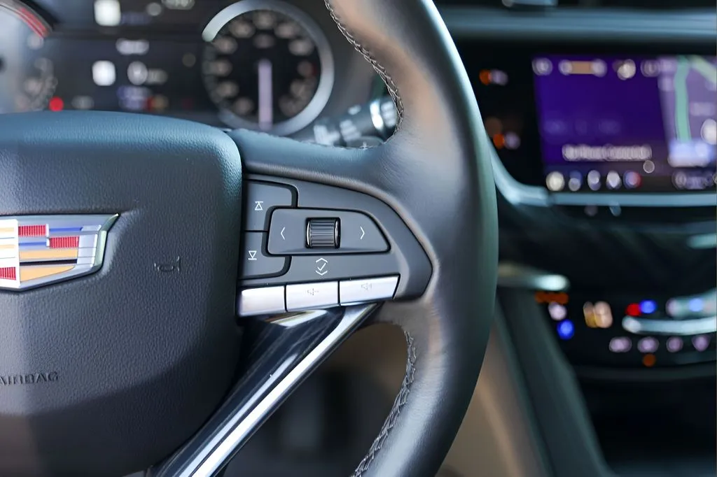 Cadillac XT6 photo 12