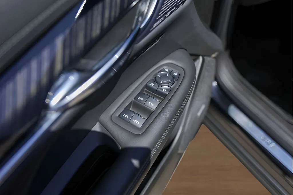 Cadillac XT6 photo 23