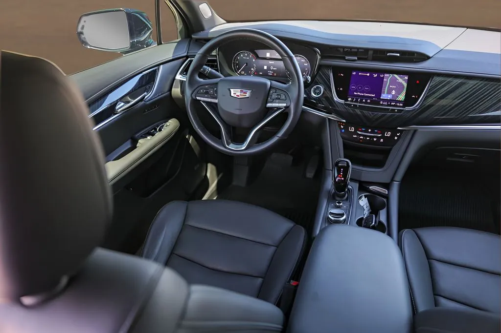 Cadillac XT6 photo 28