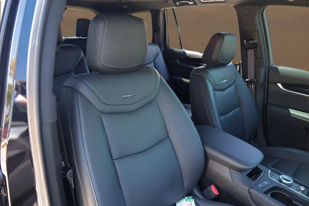 Cadillac XT6 photo 32