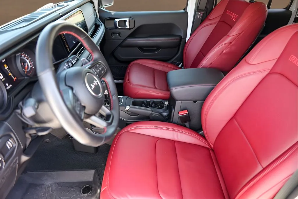 Jeep Wrangler photo 9