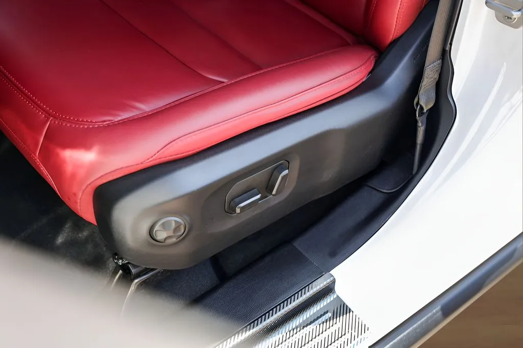 Jeep Wrangler photo 8