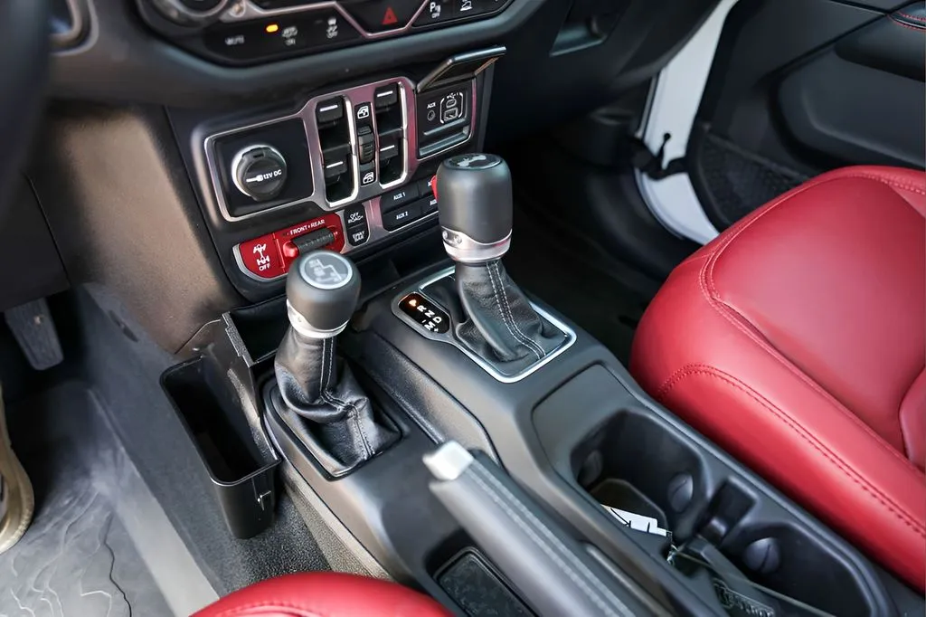 Jeep Wrangler photo 20