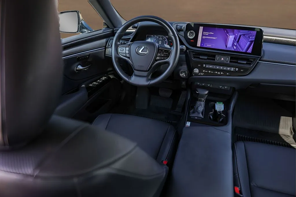 Lexus ES photo 26