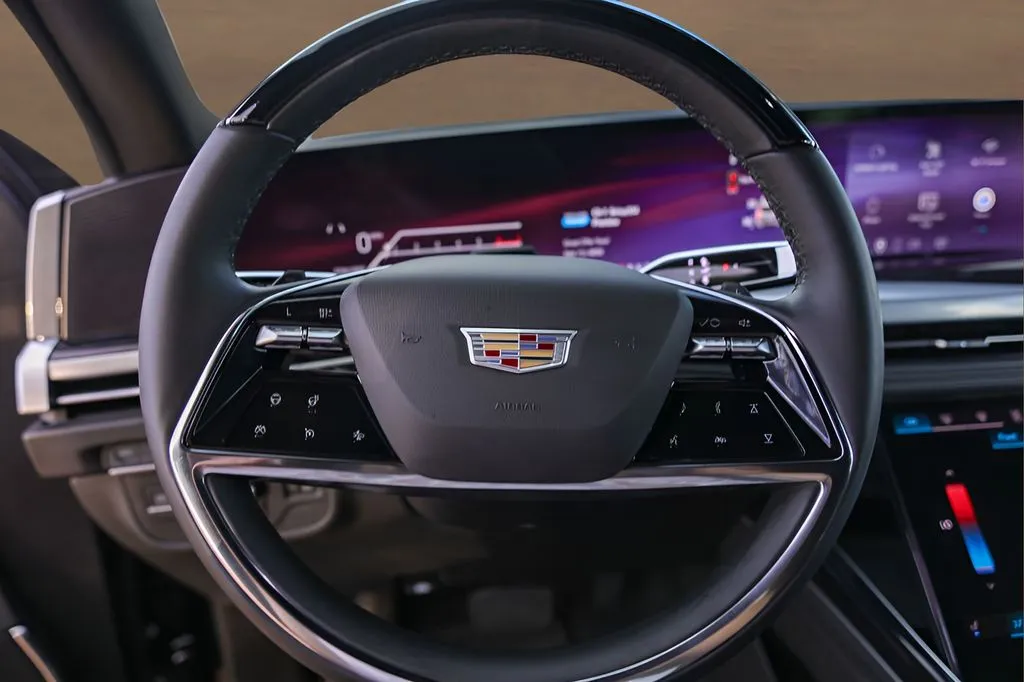 Cadillac Escalade photo 11