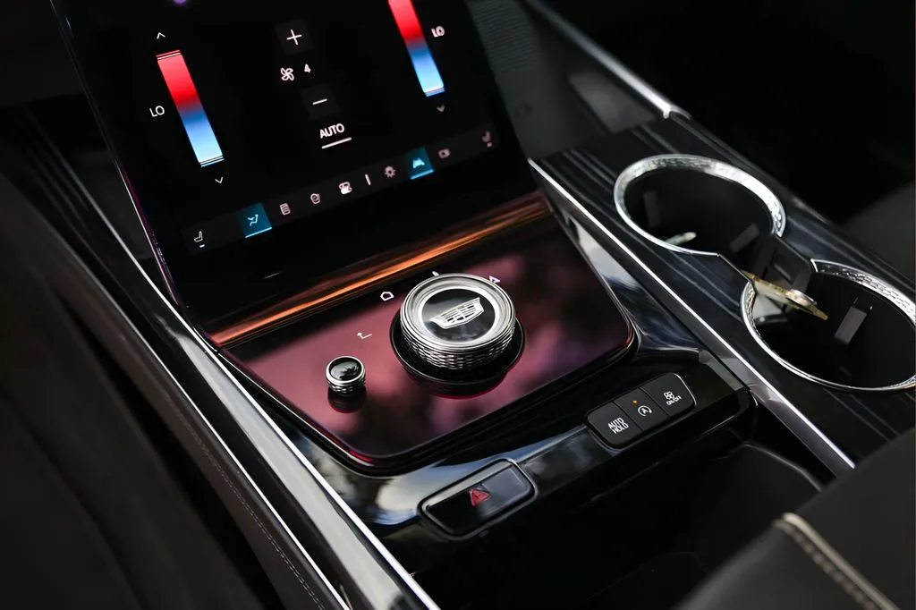 Cadillac Escalade photo 17