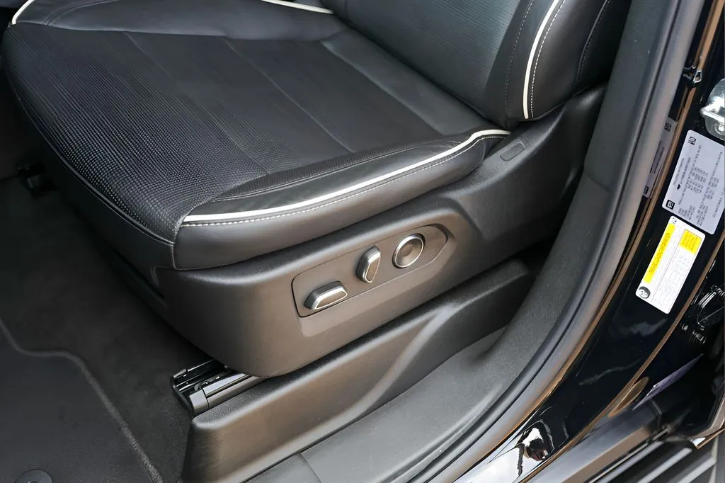Cadillac Escalade photo 8