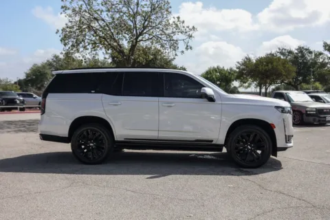 More photos of 2022 Cadillac Escalade Sport Platinum at Covert Cadillac, TX