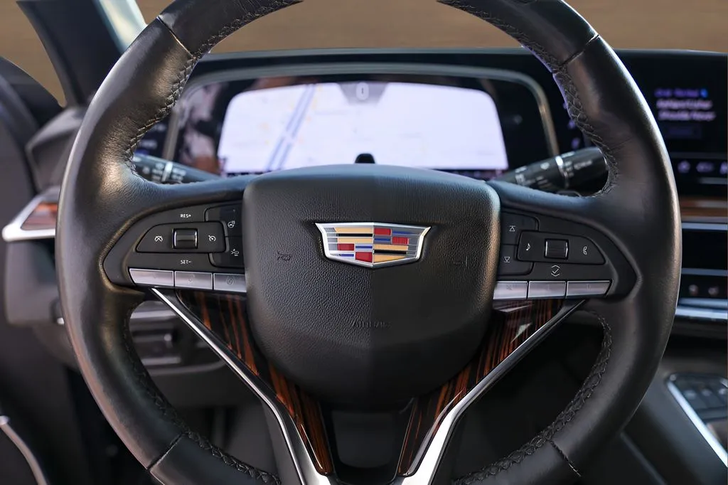 Cadillac Escalade ESV photo 12