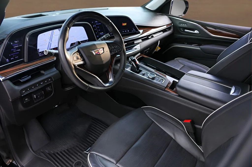Cadillac Escalade ESV photo 10