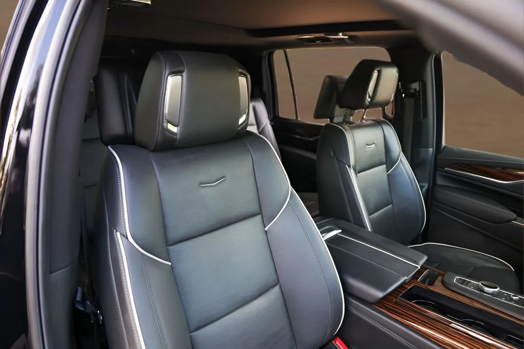 Cadillac Escalade ESV photo 33