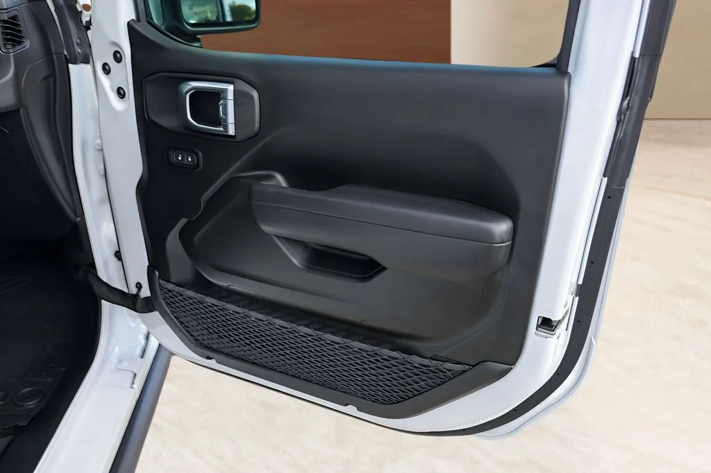 Jeep Wrangler photo 26