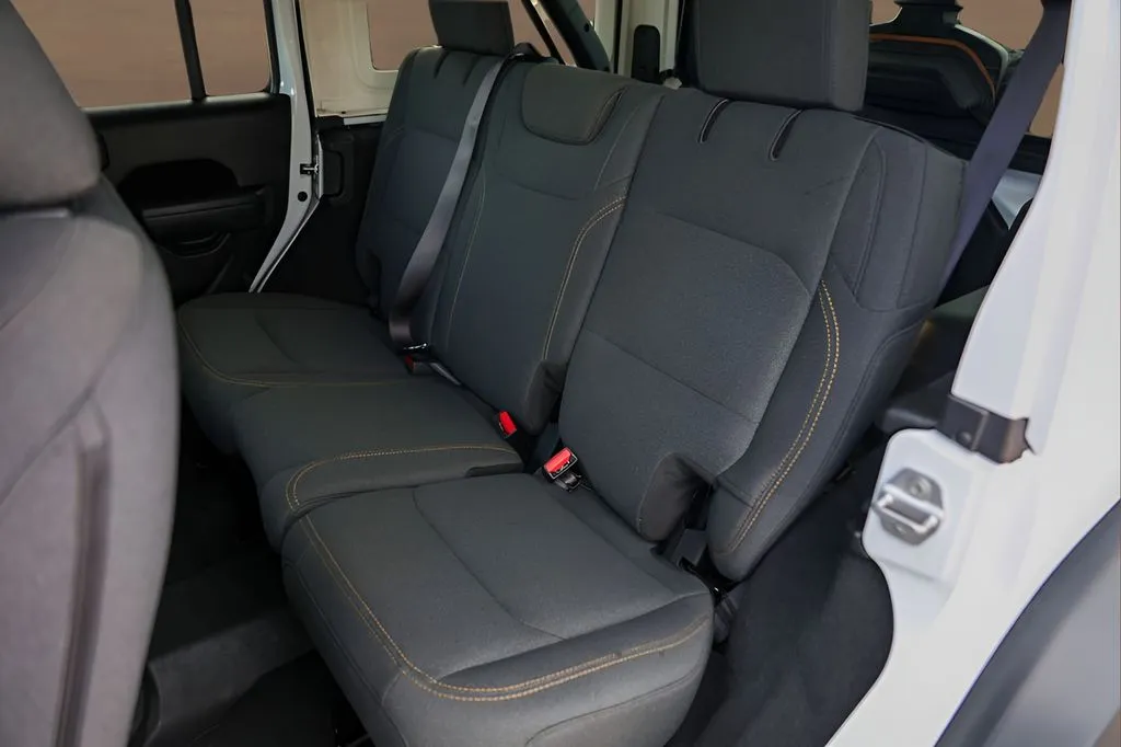 Jeep Wrangler photo 22