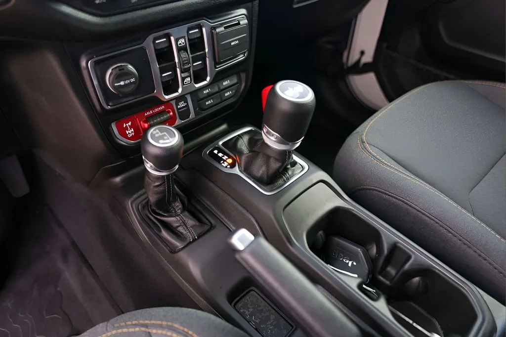 Jeep Wrangler photo 20