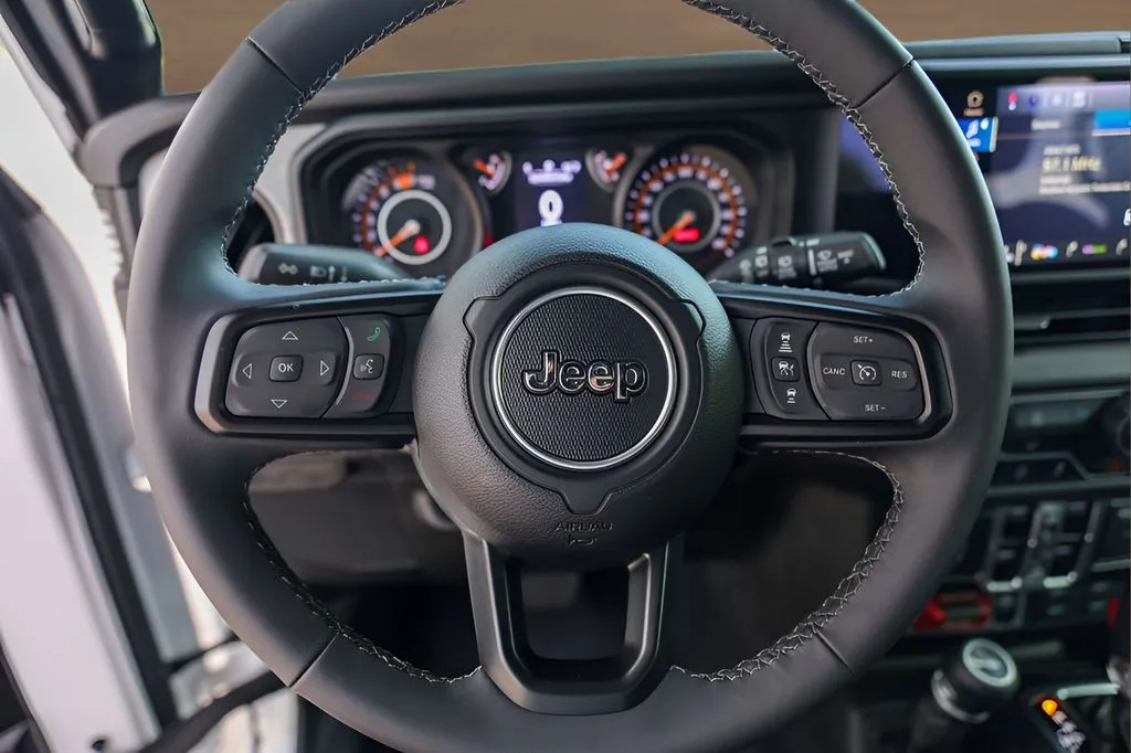Jeep Wrangler photo 12