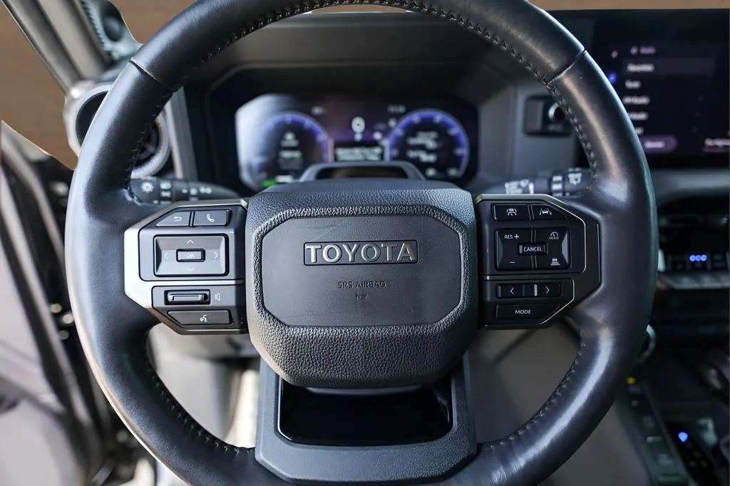 Toyota Land Cruiser photo 12