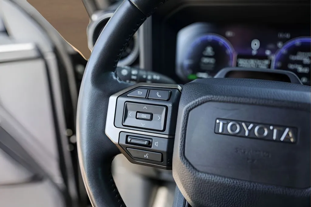 Toyota Land Cruiser photo 14
