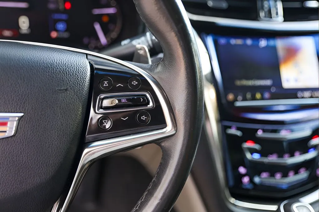 Cadillac CTS photo 12