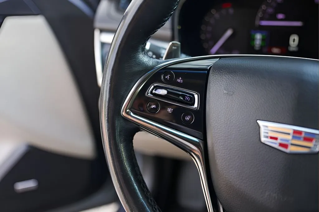 Cadillac CTS photo 13