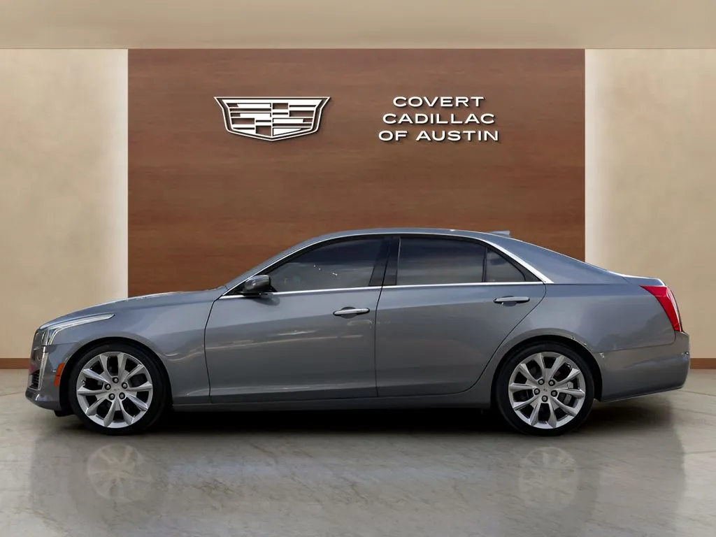 Cadillac CTS photo 2