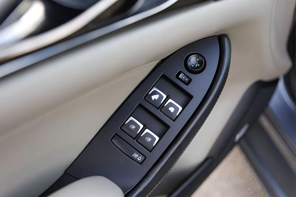 Cadillac CTS photo 22