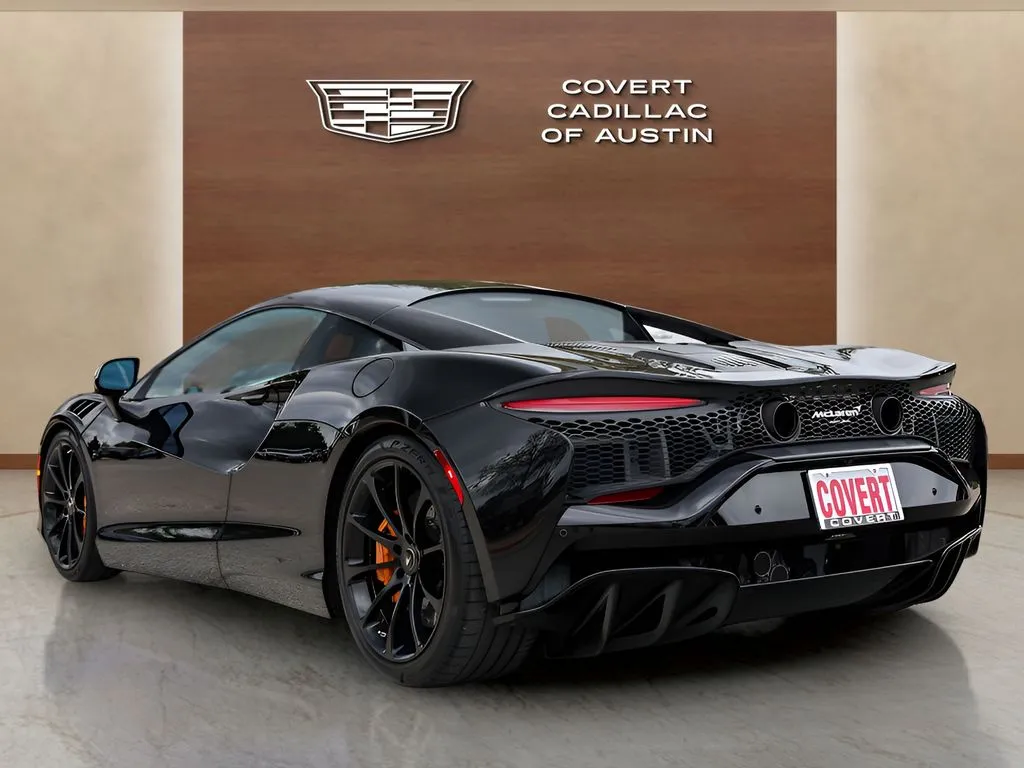 McLaren Artura photo 5