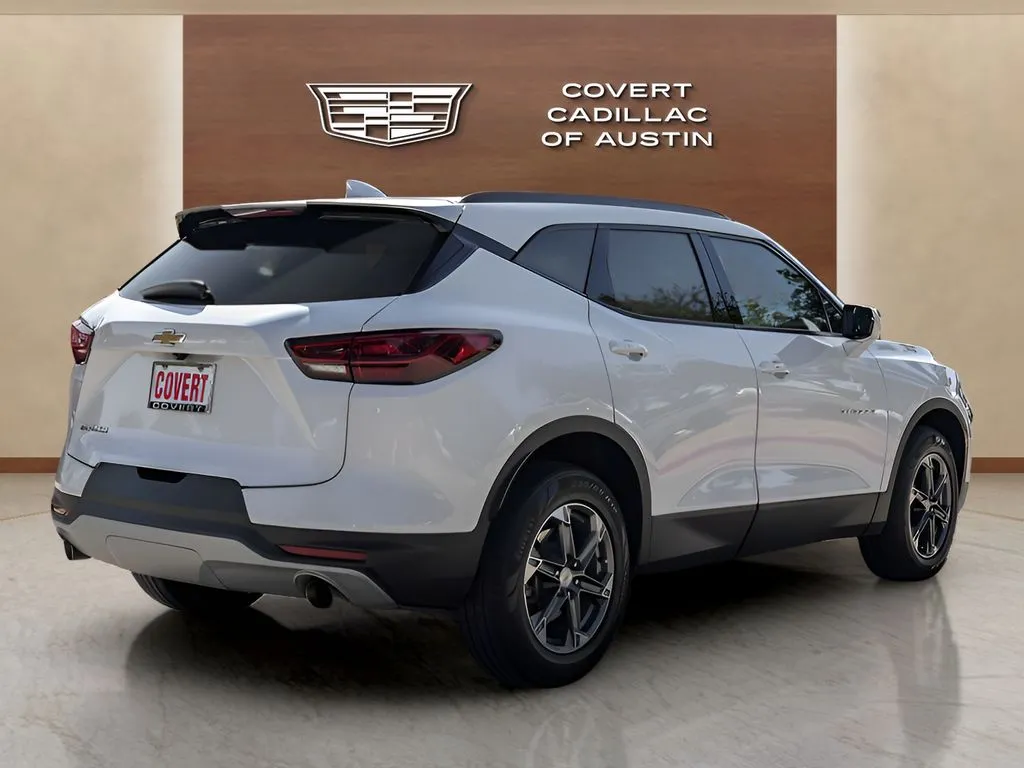 Chevrolet Blazer photo 4