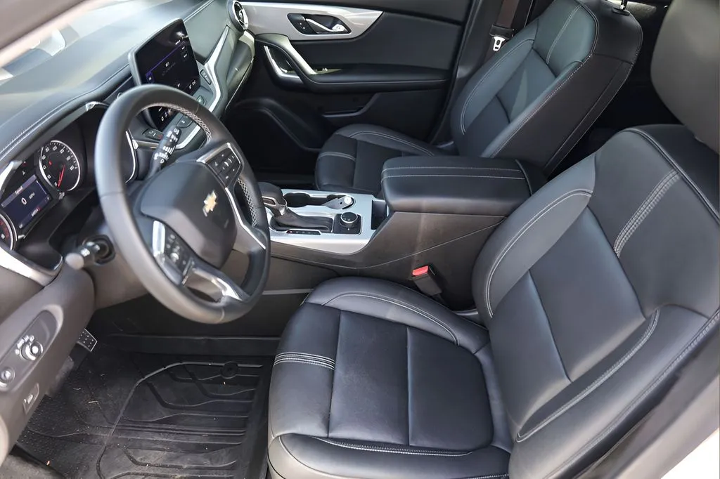 Chevrolet Blazer photo 9