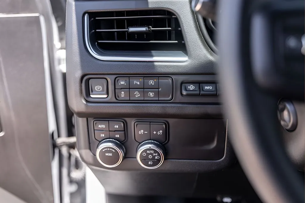 GMC Yukon photo 15